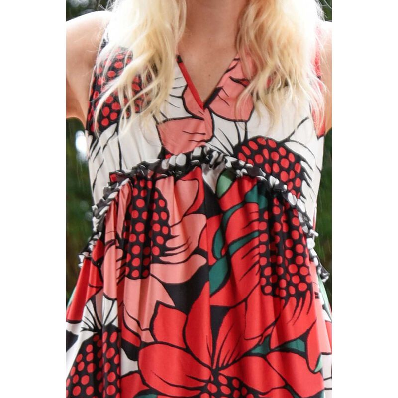 Curate In The Long Dress image number 2